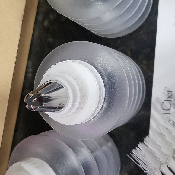 The Pampered Chef Decorator Bottle Set 1585 Decorator Tips Missing Brush - Picture 3 of 6